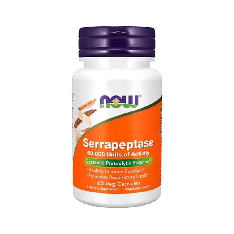 Frasco de Serrapeptase da marca NOW Foods, com 60 cápsulas vegetais, indicado para suporte imunológico, saúde respiratória e ação anti-inflamatória
