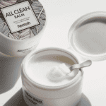 Pote do All Clean Bálsamo 120ml da Heimish, bálsamo de limpeza facial que derrete a maquilhagem e as impurezas.