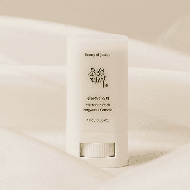 Bastão do Protetor Solar Stick Mugwort + Camelia SPF50+ PA++++ 18g da Beauty of Joseon, prático e suave para proteção solar diária.