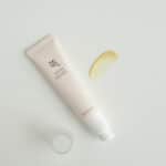 Sérum Revive Eye Ginseng + Retinal de 30ml da Beauty of Joseon em bisnaga, formulado para iluminar e suavizar a zona do contorno dos olhos.